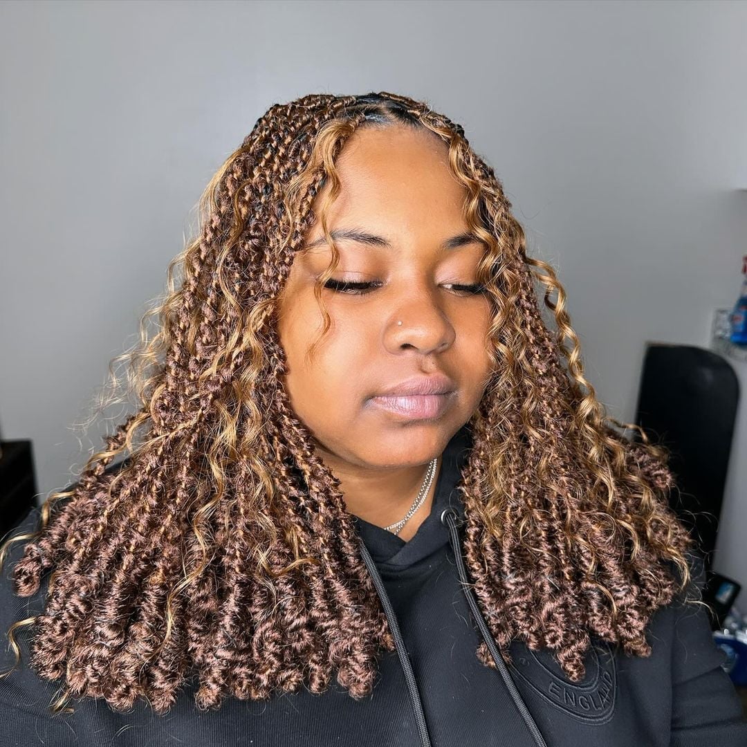 Mid-Back Soft Locs With Loose Curls Mid-Back Soft Locs With Loose Curls — Classy Down Locs