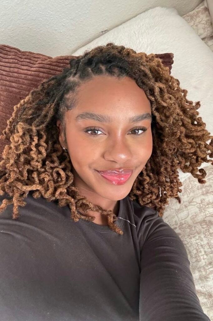 Shoulder Faux Locs With Two-Tone Curly Effect Shoulder Faux Locs With Two-Tone Curly Effect — Classy Down Locs