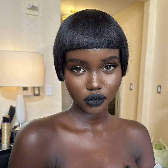 Blunt Black Bowl Cut With Fringe Blunt Black Bowl Cut With Fringe — Classy Edgy Pixie