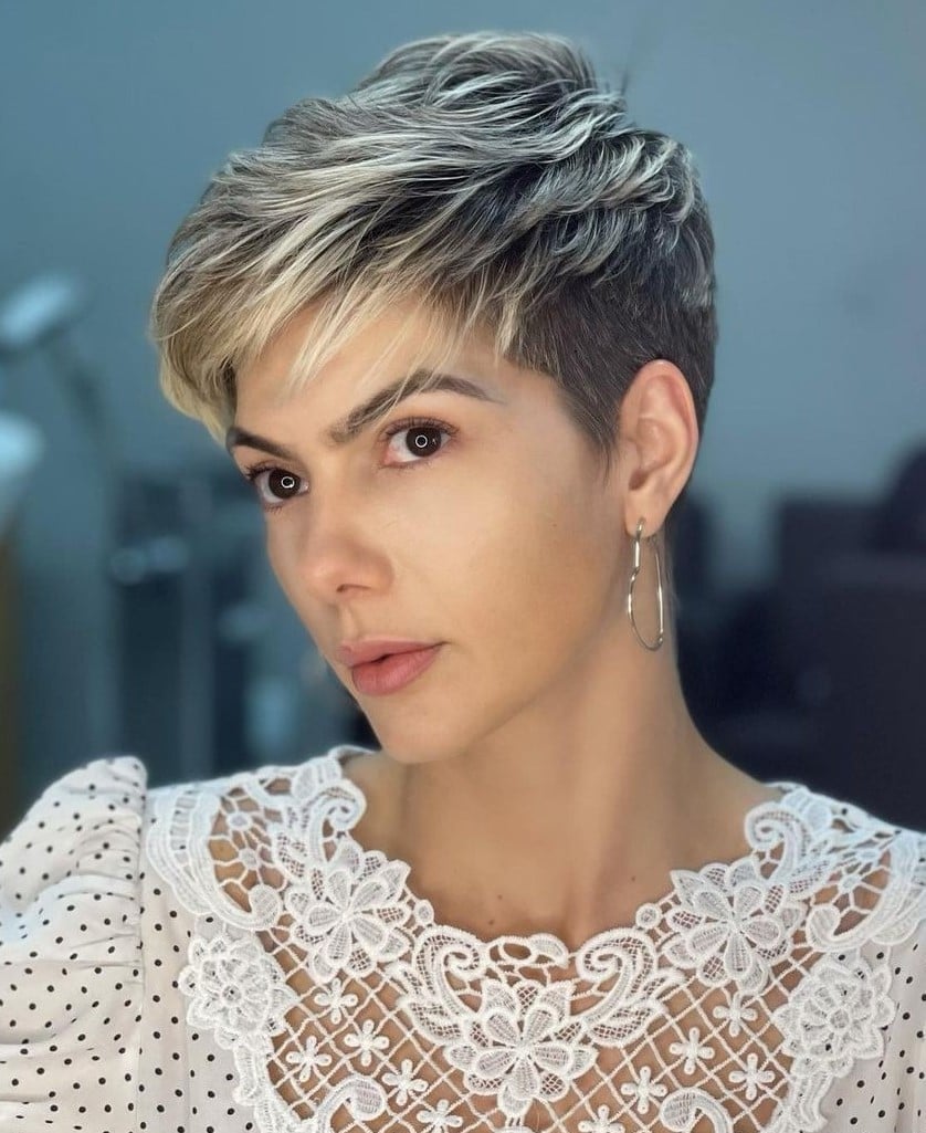 Blonde Pixie With Textured Layers And Fringe Blonde Pixie With Textured Layers And Fringe — Classy Edgy Pixie