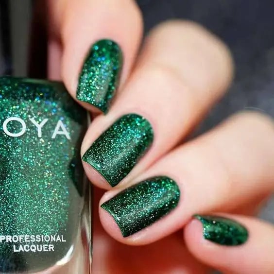 Short Square Emerald Green Glitter Nails Short Square Emerald Green Glitter Nails — Classy Emerald Green Nails