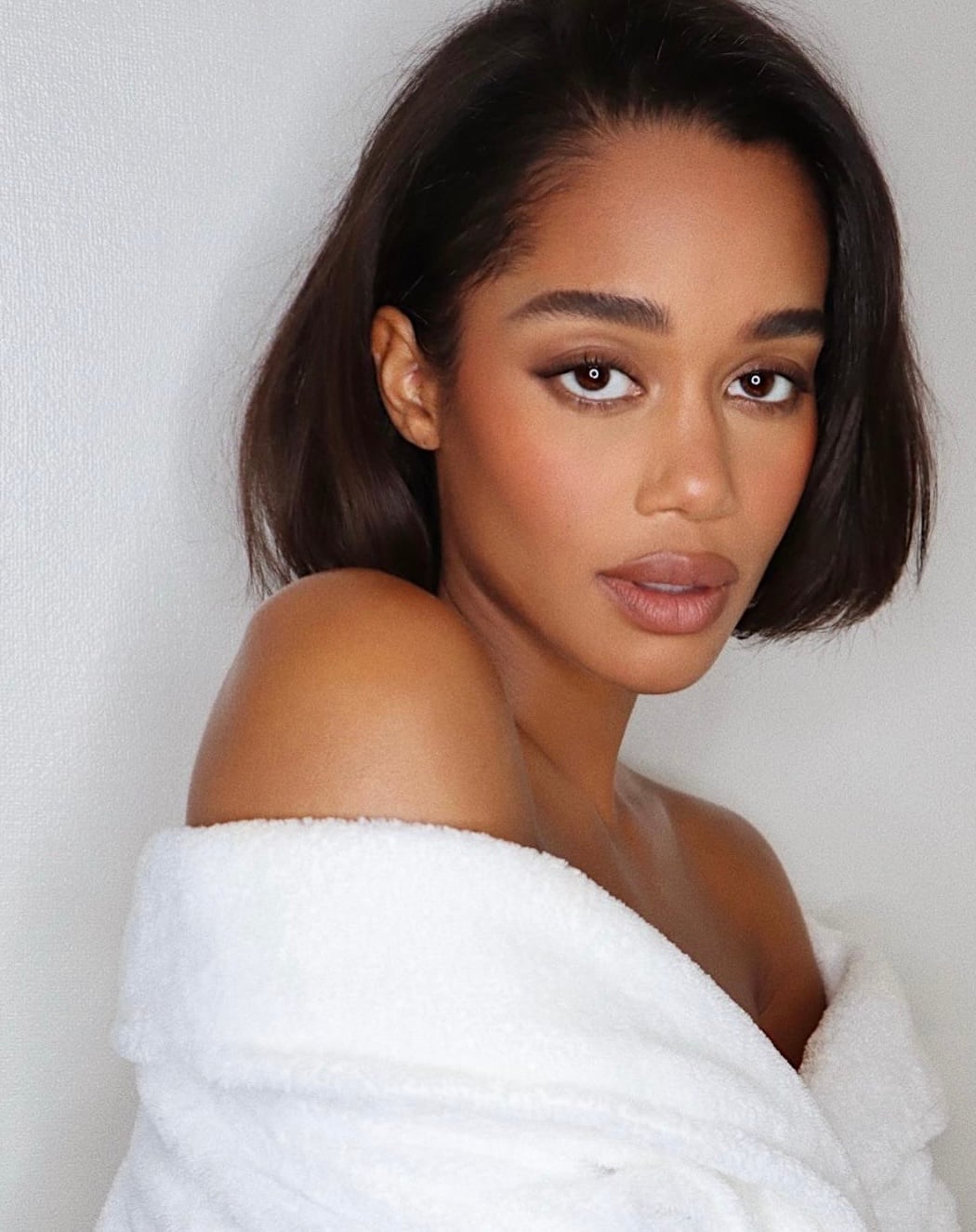 Sleek Chin Length Dark Brown Bob Sleek Chin Length Dark Brown Bob — Classy Everyday Hairstyles