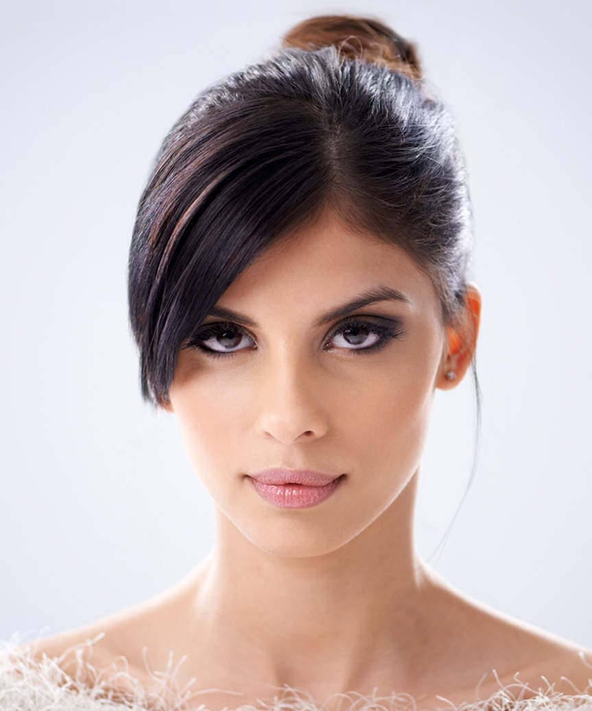 Collarbone Waves With Side Swept Fringe Collarbone Waves With Side Swept Fringe — Classy Everyday Hairstyles