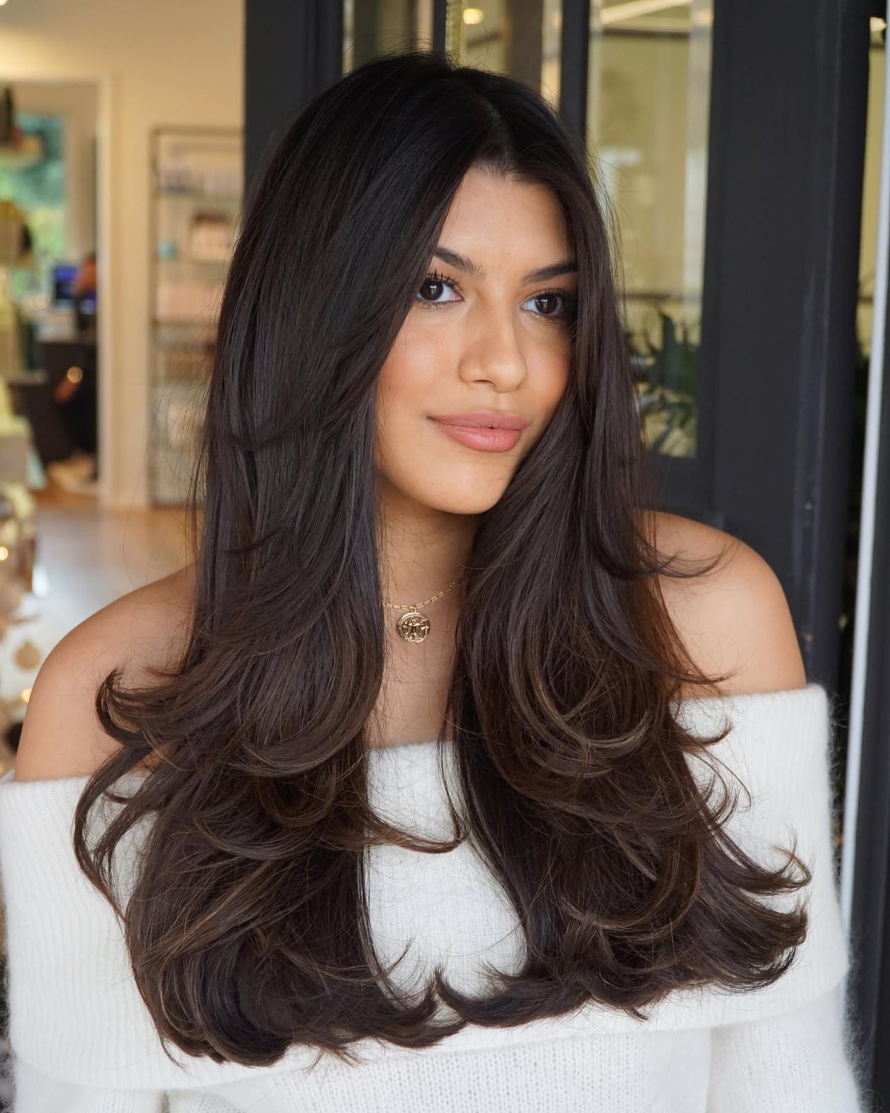 Mid-Back Dark Brown With Subtle Highlights and Blowout With Soft Waves Mid-Back Dark Brown With Subtle Highlights and Blowout With Soft Waves — Classy Face Framing Layers