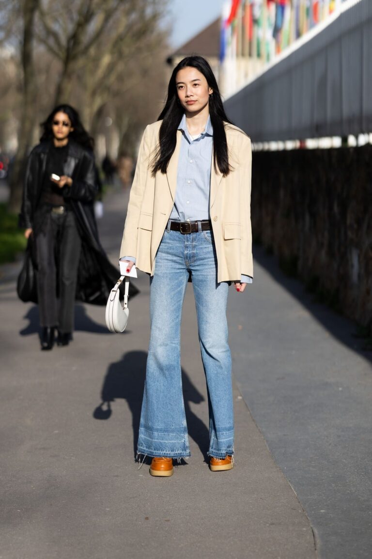 16 Classy Flare Jeans Outfits 2027 from Casual to Dressy