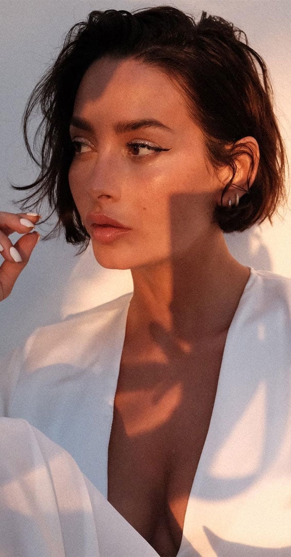 Dark Brown Wavy Bob With Wispy Bangs — Classy French Bob Haircut