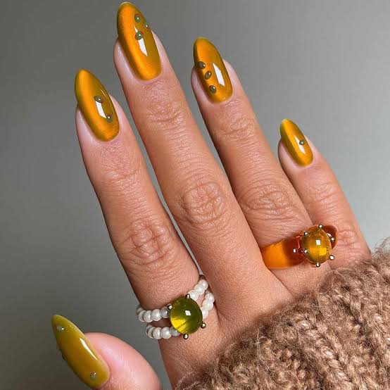 Mustard Yellow Cat-Eye Short Almond Nails Mustard Yellow Cat-Eye Short Almond Nails — Classy Glass Nails