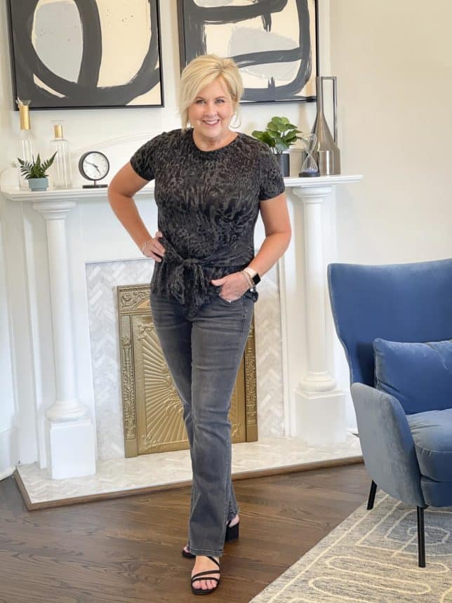 Animal Print Top Adds Interest to Grey Jeans — Classy Gray Jeans Outfits