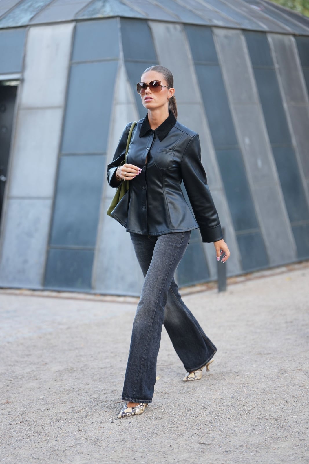 Edgy Leather Jacket Pairs with Flare Jeans — Classy Gray Jeans Outfits