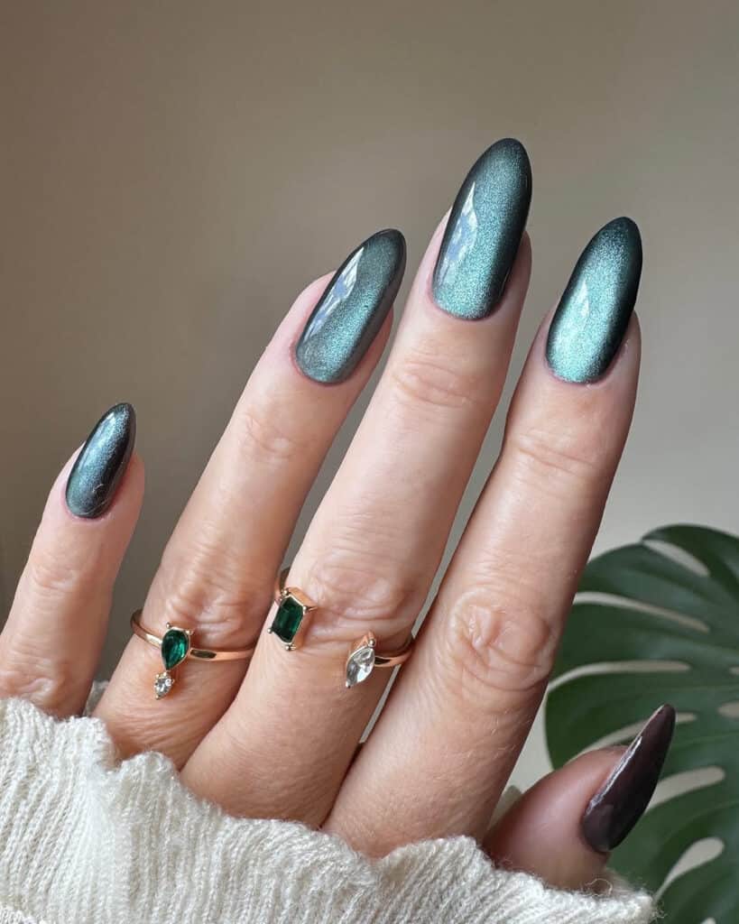 Medium Almond Green Turquoise Cat Eye — Classy Green Cat Eye Nails