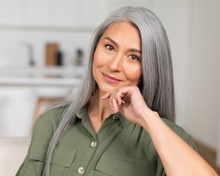 Mid-Back Grey Base With Lighter Grey Highlights and Long Layers Mid-Back Grey Base With Lighter Grey Highlights and Long Layers — Classy Grey Blending Highlights