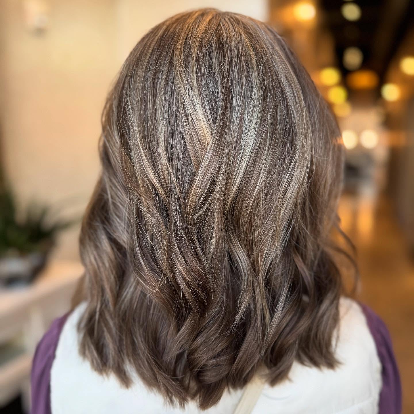 Collarbone Grey Base With Blonde Highlights Collarbone Grey Base With Blonde Highlights — Classy Grey Blending Highlights