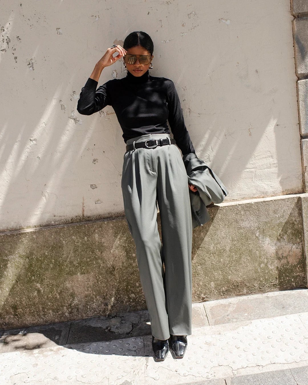 High-Waisted Grey Trousers with Turtleneck and Blazer — Classy Grey Pants Outfits