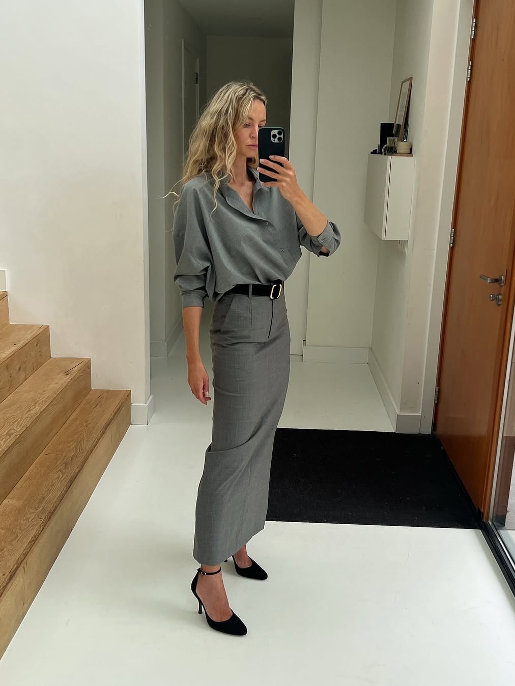 Grey Maxi Pencil Skirt with Oversized Shirt — Classy Grey Skirt Outfit