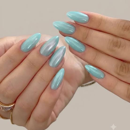 Mint Pearlescent Glazed Donut Nails Mint Pearlescent Glazed Donut Nails — Classy Hailey Bieber Nails