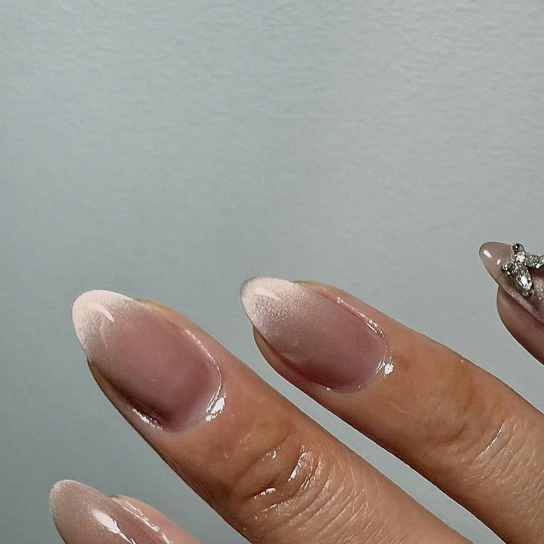 Short Almond Faded French Tip Nails Short Almond Faded French Tip Nails — Classy Hailey Bieber Nails