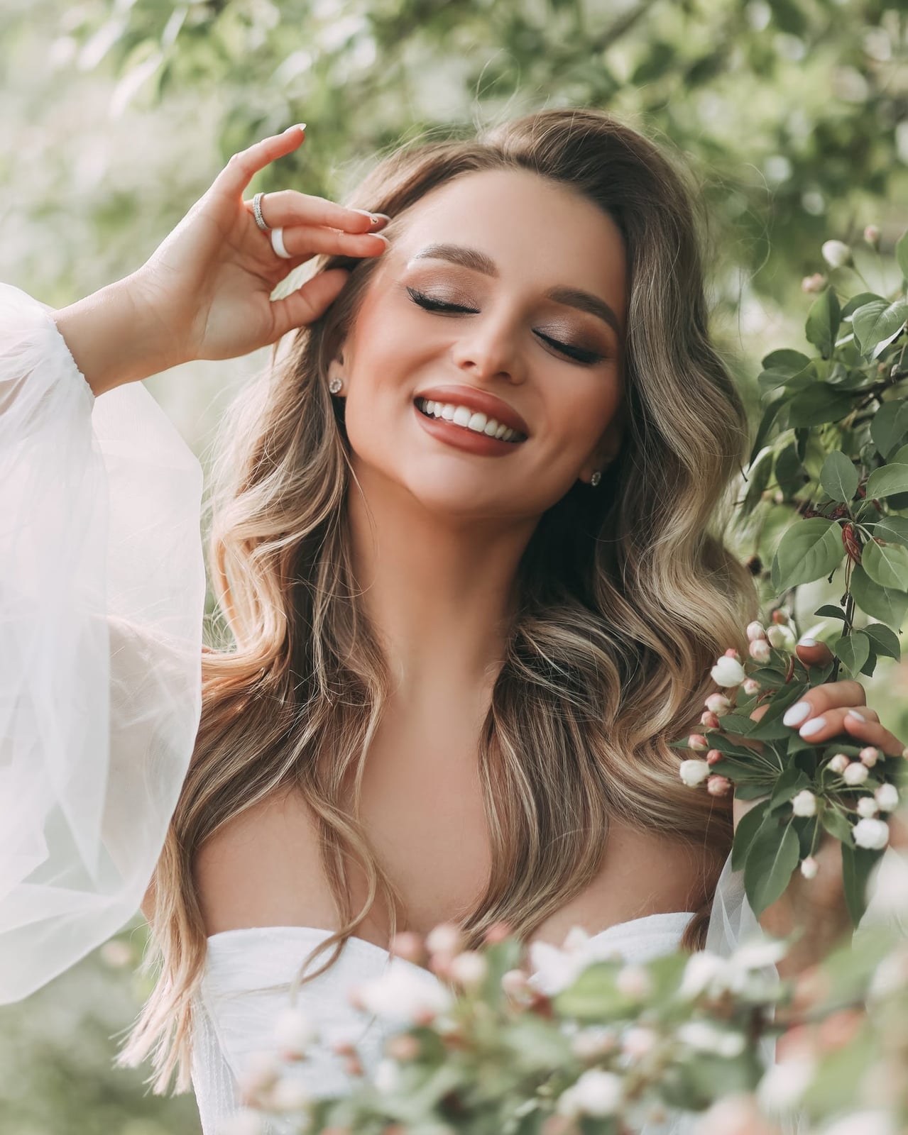 Long Blonde Balayage With Soft Curls — Classy Hair Down Hairstyles