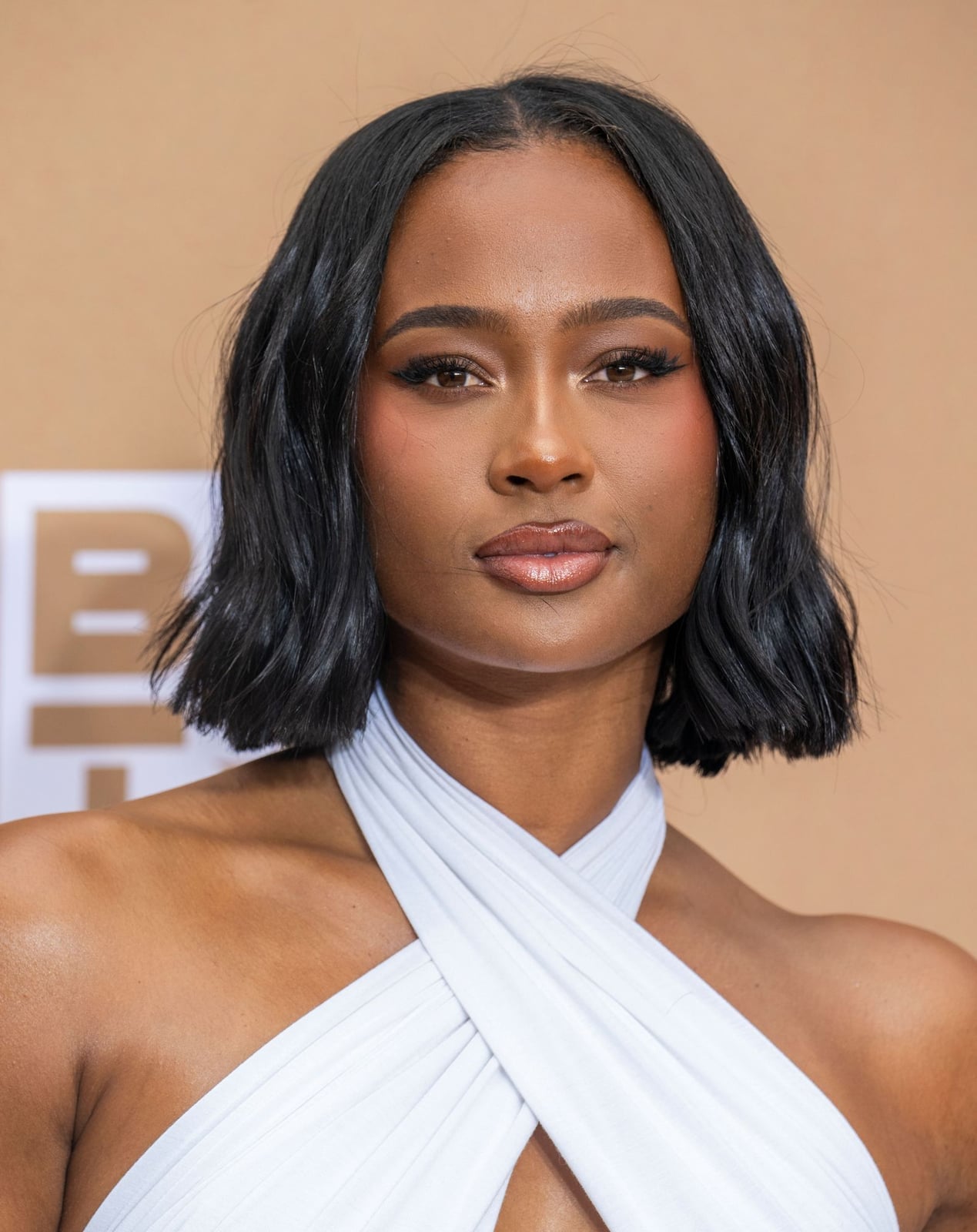 Ear Length Bob With Smooth Finish — Classy Hair Trends for Women