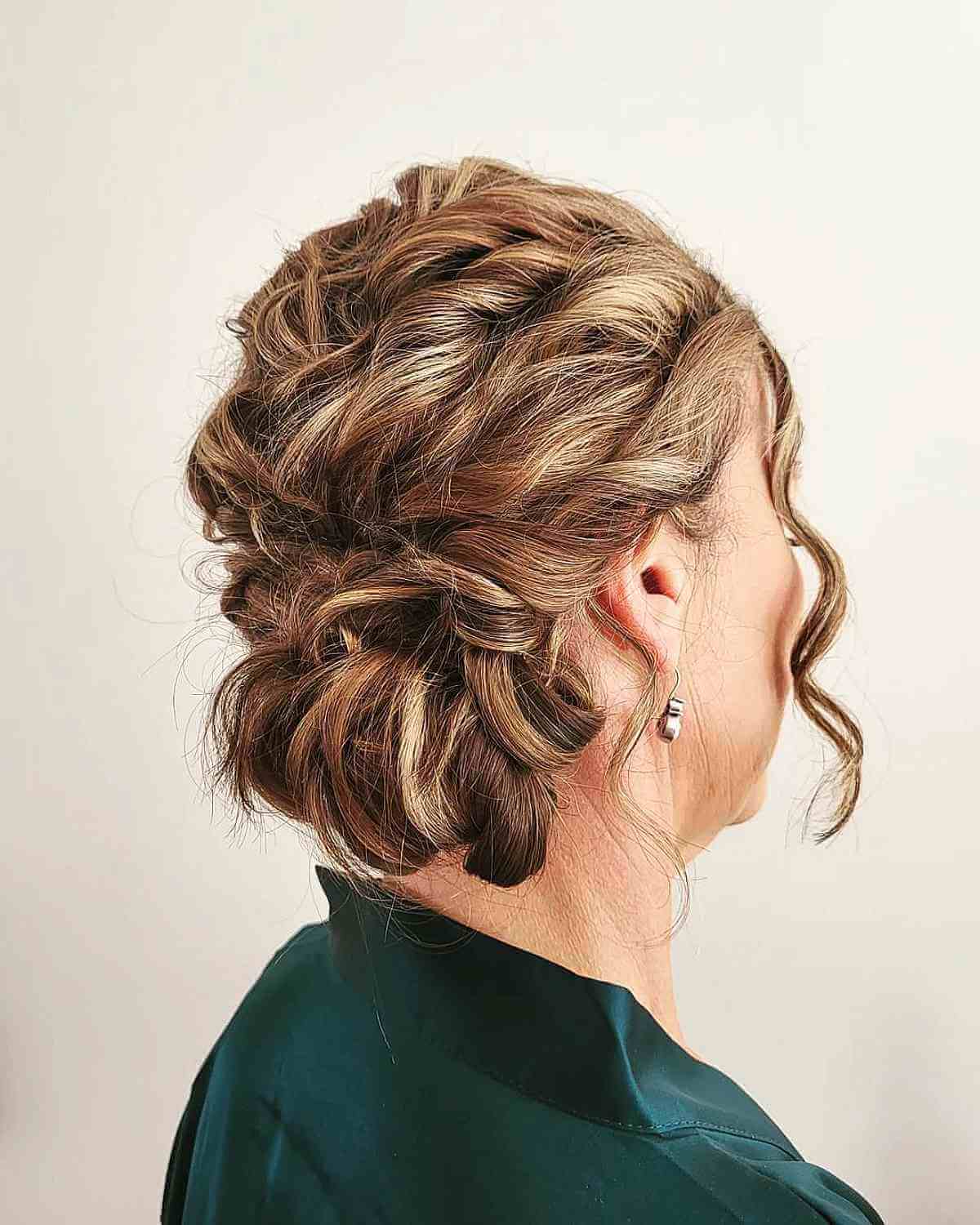Textured Updo With Brown Highlights — Classy Hair Trends for Women