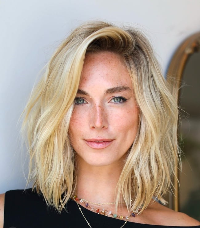 Collarbone Lob With Side-Swept Fringe — Classy Hair Trends for Women