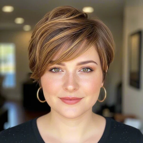 Textured Pixie With Wispy Bangs and Dark Brown With Blonde Highlights — Classy Haircuts for Round Face