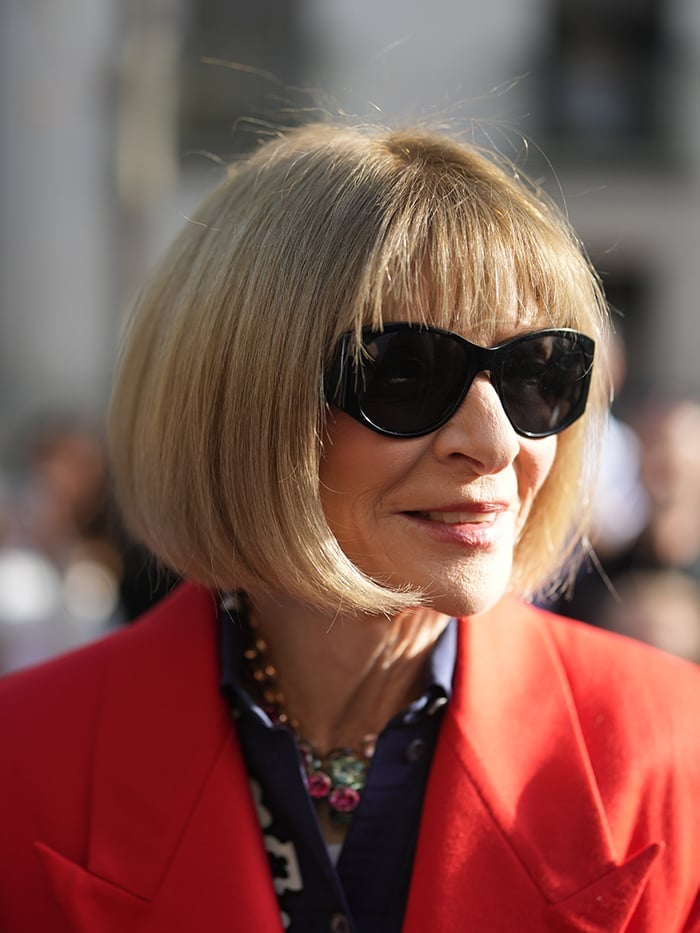 Collarbone Wavy Blonde With Face-Framing Layers, Close-Up Take — Classy Haircuts for Women over 50