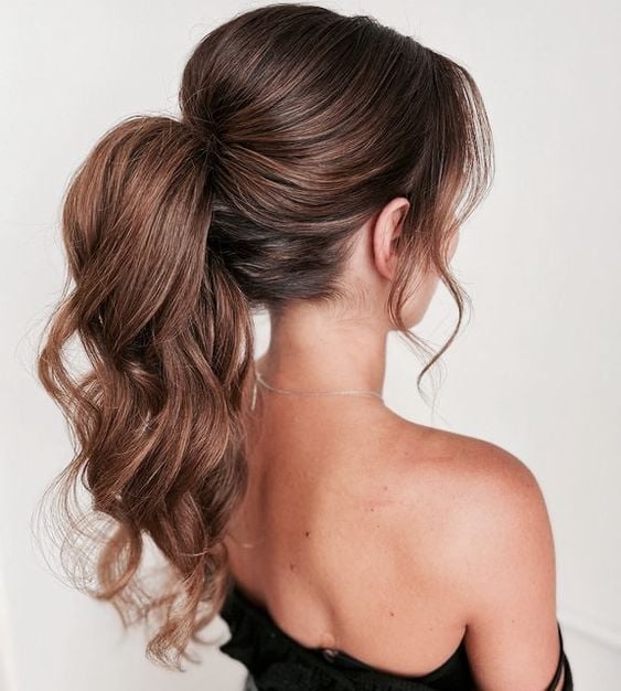 Voluminous High Ponytail With Curls — Classy Hairstyles Pictures