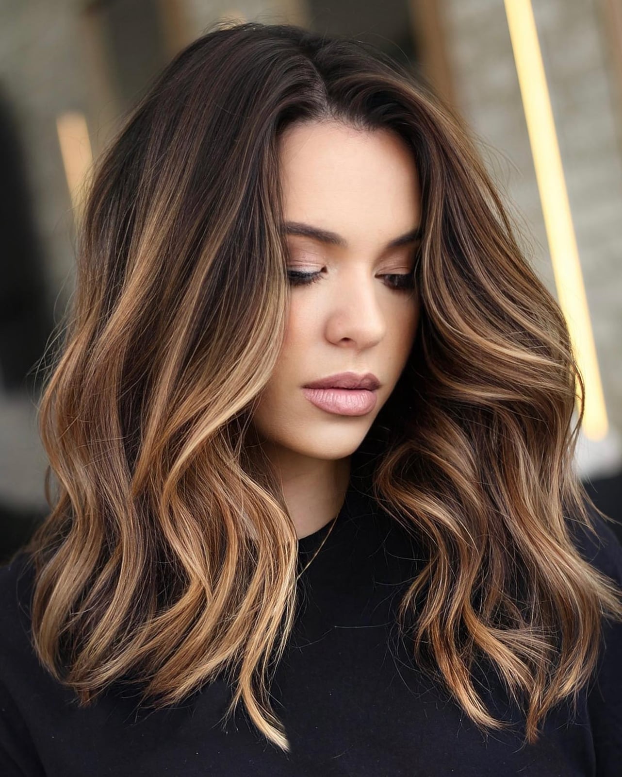 Collarbone Lob With Dimensional Caramel Highlights — Classy Highlights on Brown Hair
