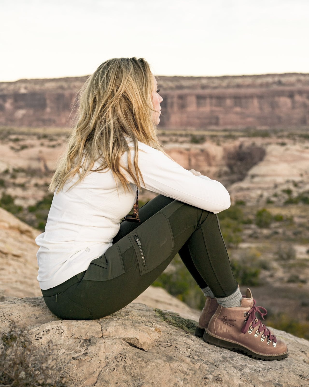 Air Dried Loose Waves With Curtain Bangs — Classy Hiking Hairstyles