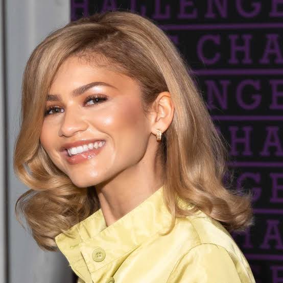 Wavy Fine Bob With Wispy Side Bangs — Classy Honey Hair