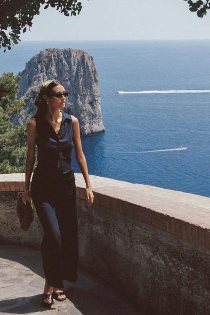 Navy Blue Wide-Leg Pants with Sleeveless Collared Shirt Navy Blue Wide-Leg Pants with Sleeveless Collared Shirt — Classy Italian Style