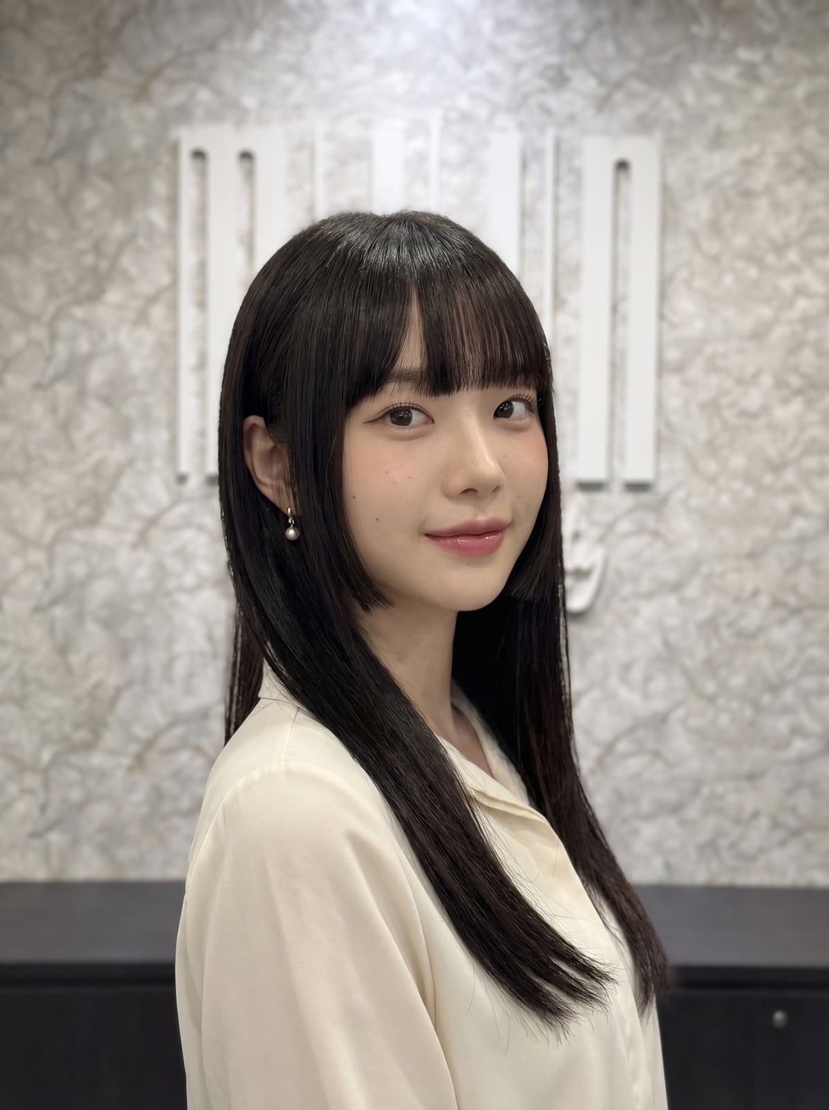 Hime Cut With Blunt Bangs And Chin Length Sides — Classy Japan Hairstyles