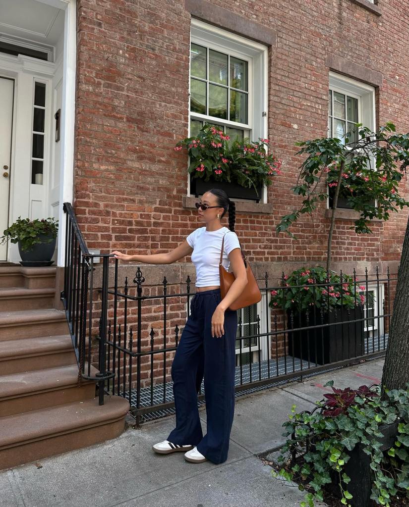 Wide Leg Navy Joggers With Cropped T-Shirt — Classy Joggers Outfits