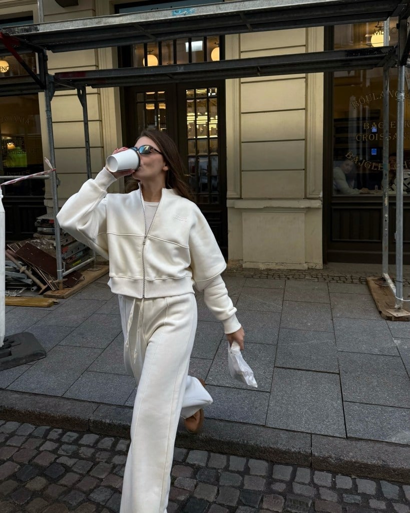 Monochromatic Knit Set With Wide Leg Joggers — Classy Joggers Outfits