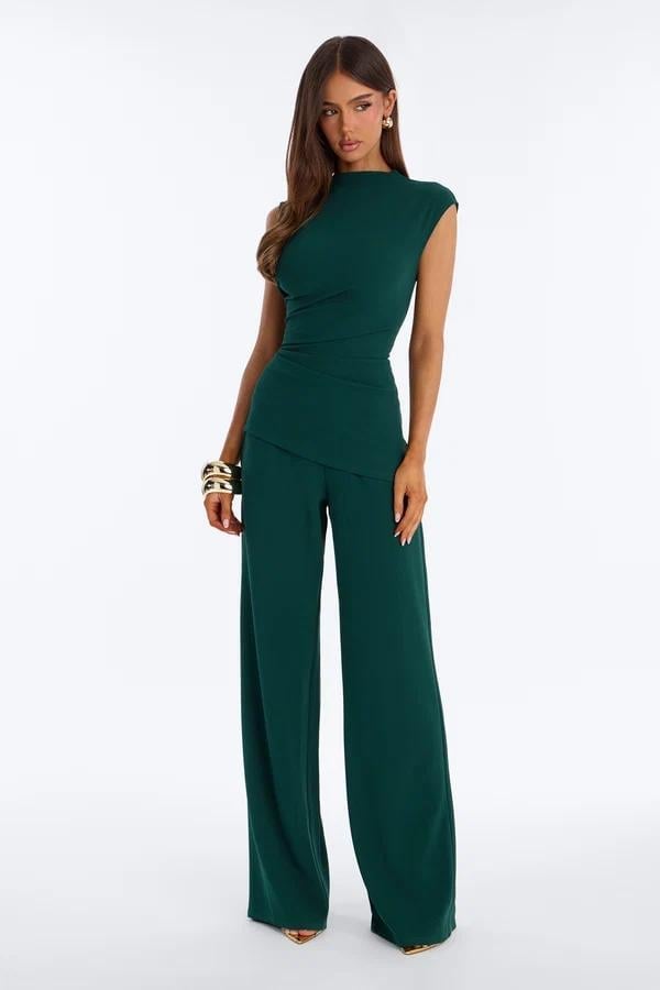 Emerald Green Wide Leg Jumpsuit with Shoulder Pads Emerald Green Wide Leg Jumpsuit with Shoulder Pads — Classy Jumpsuit Outfits