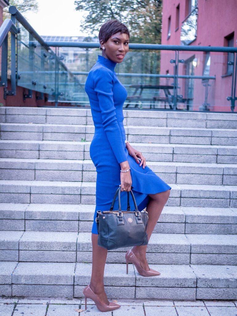 Royal Blue Fitted Knit Dress With Pointed Heels Royal Blue Fitted Knit Dress With Pointed Heels — Classy Knit Dress