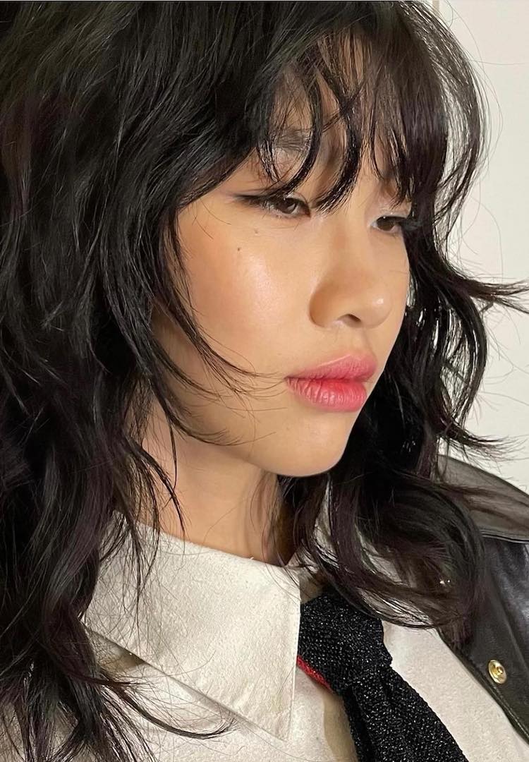 Shoulder-Length Hush Cut With Curtain Bangs — Classy Korean Haircuts