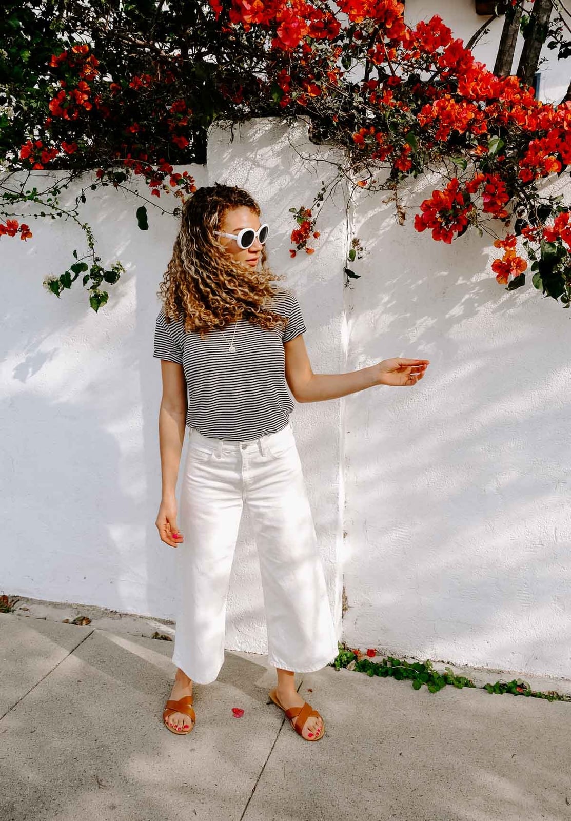 White Wide-Leg Cropped Jeans with Striped T-Shirt White Wide-Leg Cropped Jeans with Striped T-Shirt — Classy La Outfits