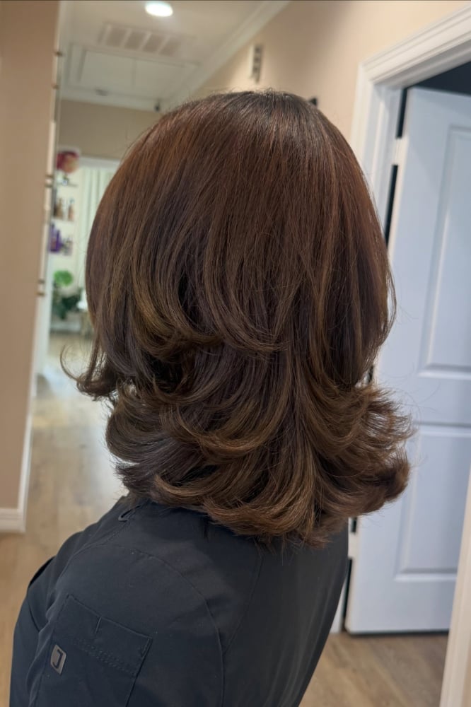 Collarbone Stacked Layers With Curls Collarbone Stacked Layers With Curls — Classy Layers Wig