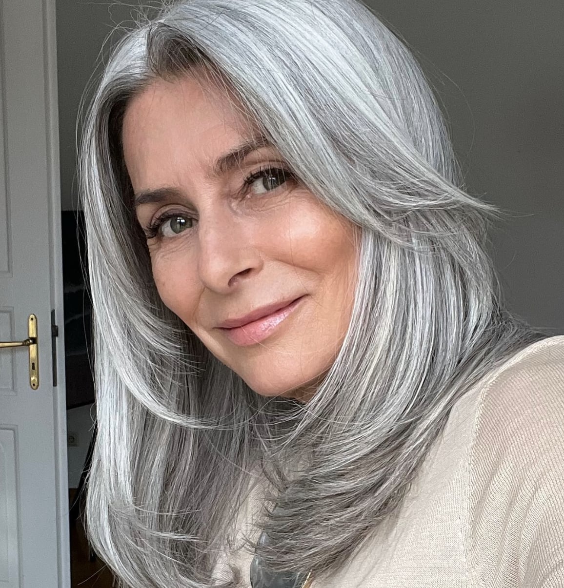 Medium Wavy Grey Hair With Curtain Bangs Medium Wavy Grey Hair With Curtain Bangs — Classy Length Hair