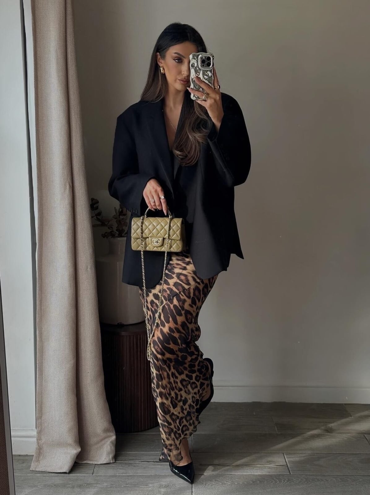 Leopard Maxi Skirt with Oversized Blazer Leopard Maxi Skirt with Oversized Blazer — Classy Leopard Outfits