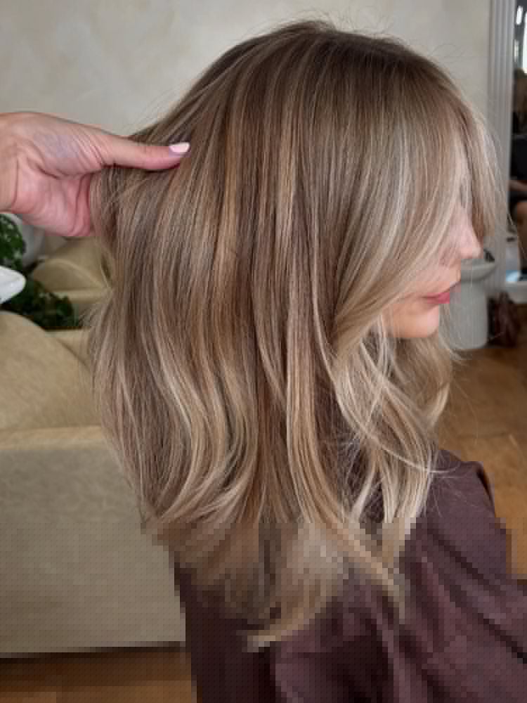 Collarbone Lob With Balayage And Curtain Bangs — Classy Light Brown Balayage