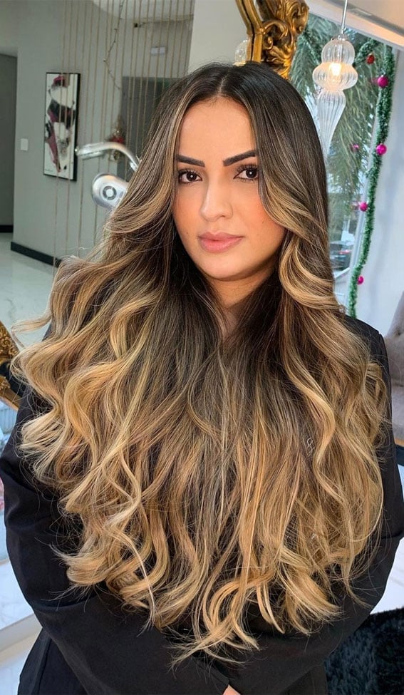 Mid-Back Wavy Blowout With Golden Beige Highlights — Classy Light Brown Hair with Blonde