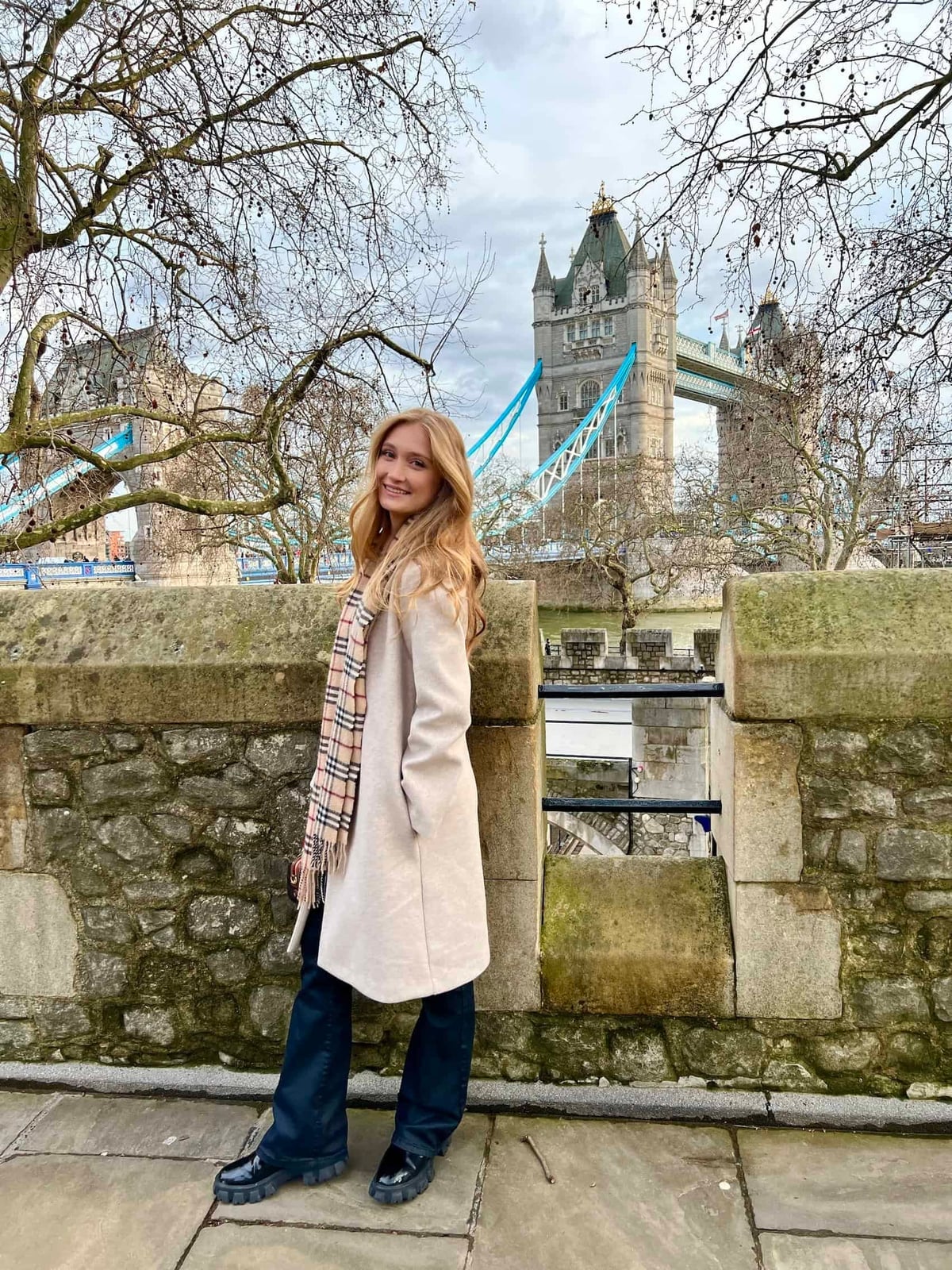 Cream Long Coat with Plaid Scarf Cream Long Coat with Plaid Scarf — Classy London Outfits