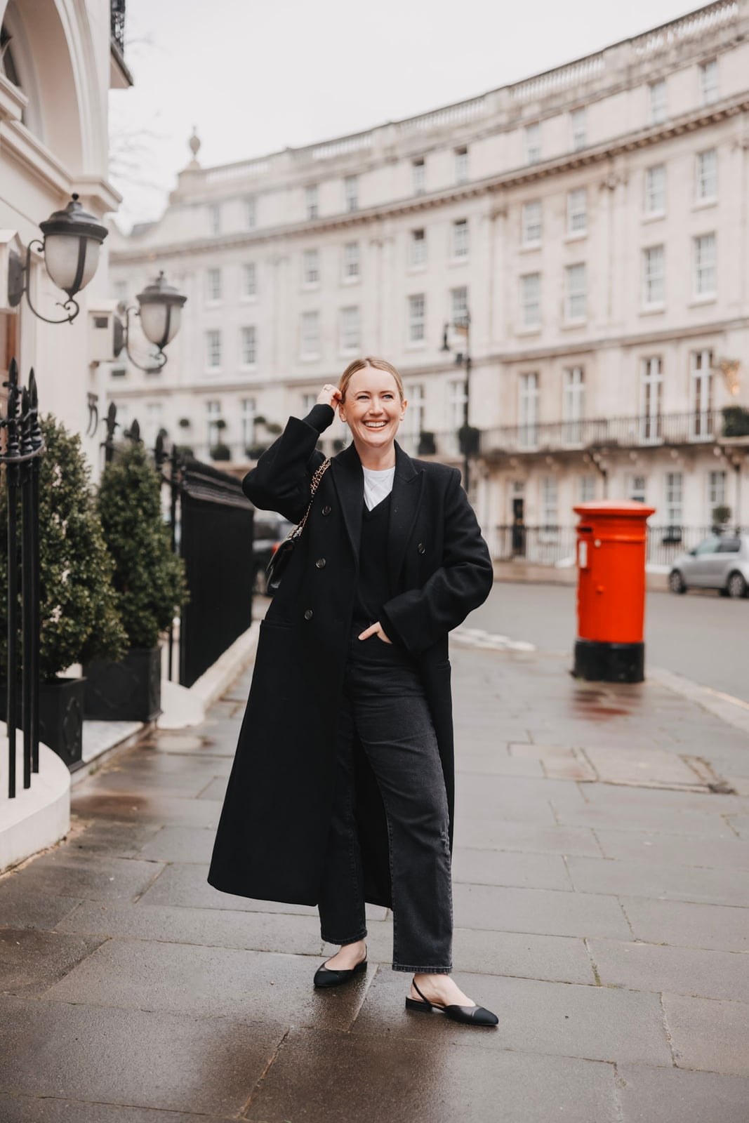 Black Long Coat Over Vest and Jeans Black Long Coat Over Vest and Jeans — Classy London Outfits