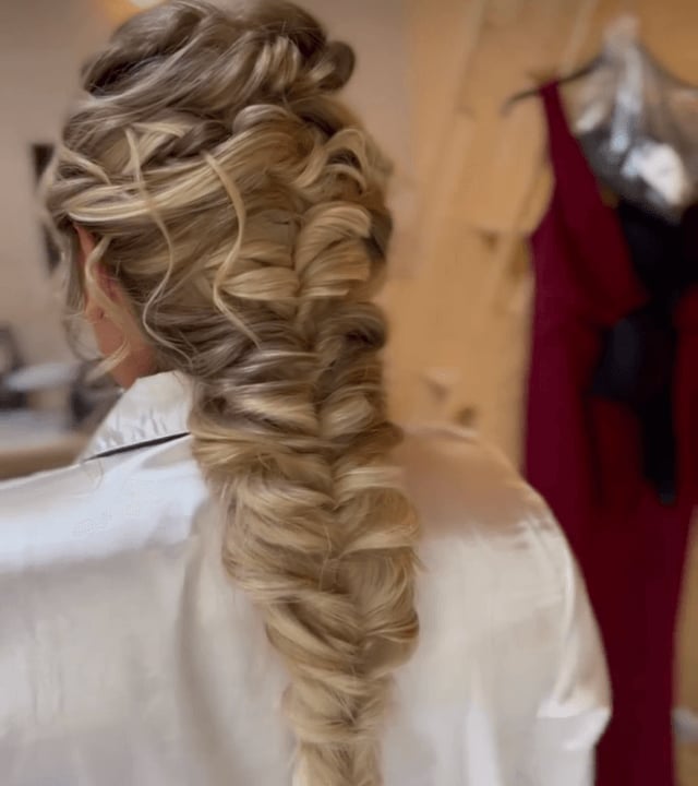 Mid-Back Fishtail Braid With Loose Curls — Classy Long Braids