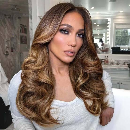 Collarbone Medium Brown With Blonde Highlights and Balayage — Classy Lowlights for Brunettes