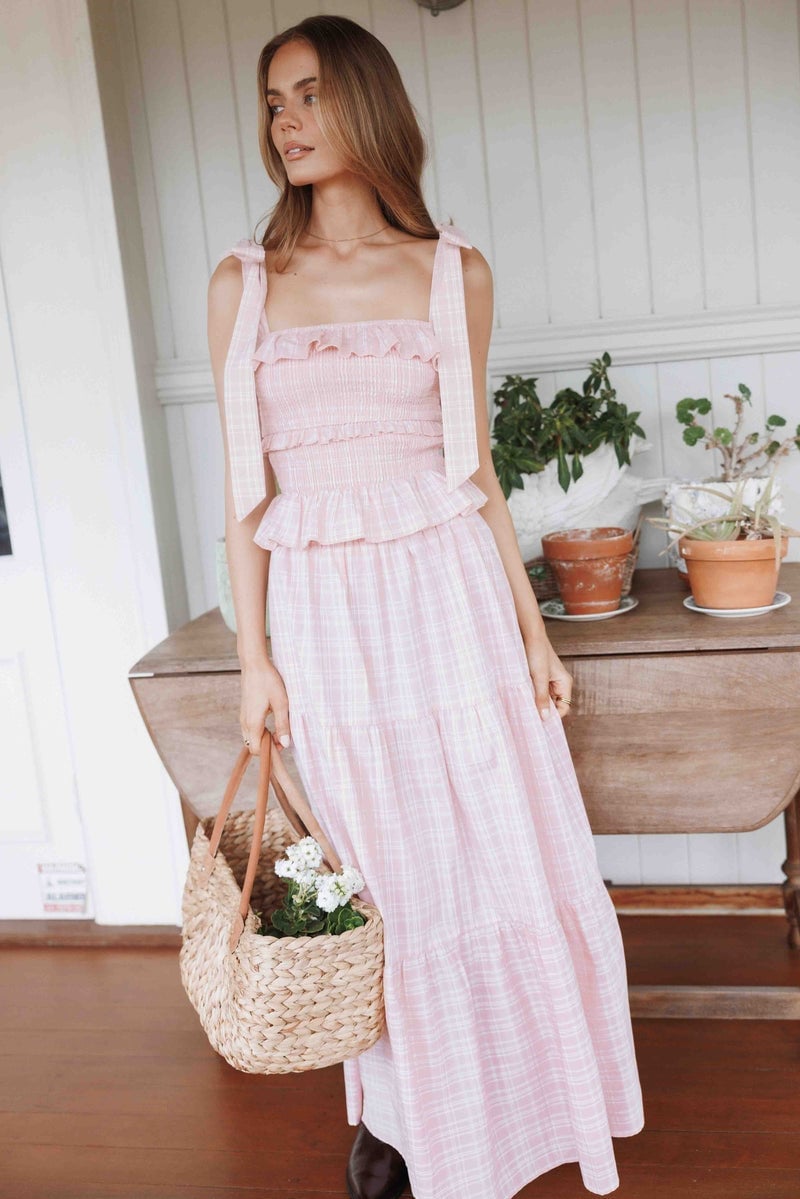 Pink and White Gingham Smocked Top and Tiered Skirt for Summer Pink and White Gingham Smocked Top and Tiered Skirt for Summer — Classy Matching Set Outfits