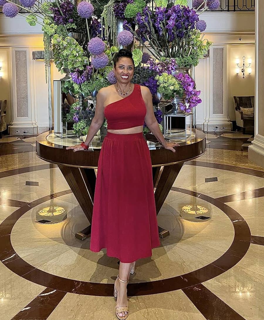 Monochromatic Red One-Shoulder Crop Top and Midi Skirt for Cocktail Monochromatic Red One-Shoulder Crop Top and Midi Skirt for Cocktail — Classy Matching Set Outfits