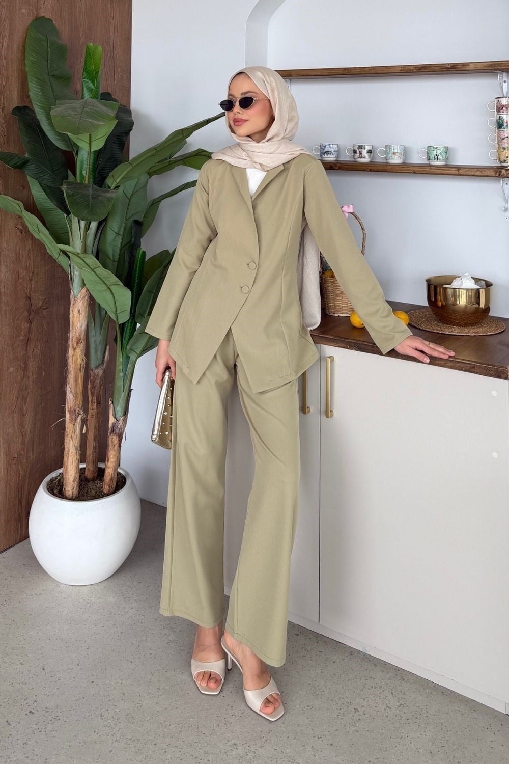 Khaki Green Linen Blend Blazer and Trouser Set for Smart Casual Khaki Green Linen Blend Blazer and Trouser Set for Smart Casual — Classy Matching Set Outfits